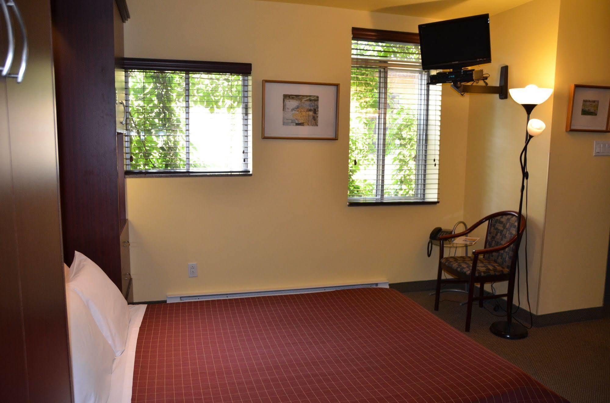 Anne Ma Soeur Anne Hotel Studio มอนทรีอัล ภายนอก รูปภาพ